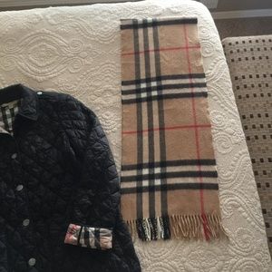 Burberry The Classic Check Cashmere Scarf